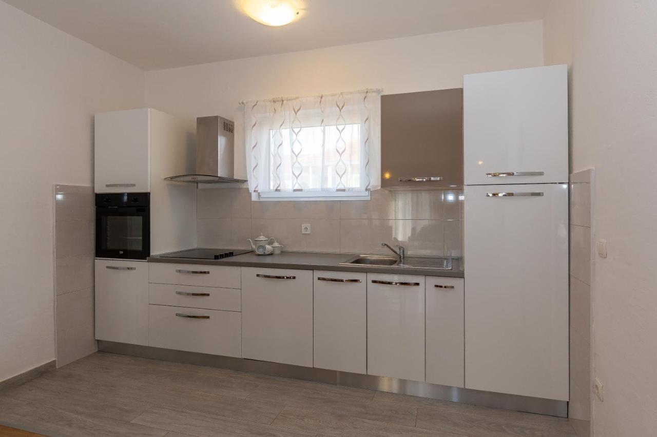 Apartments Tolic Биоград-на-Мору Экстерьер фото